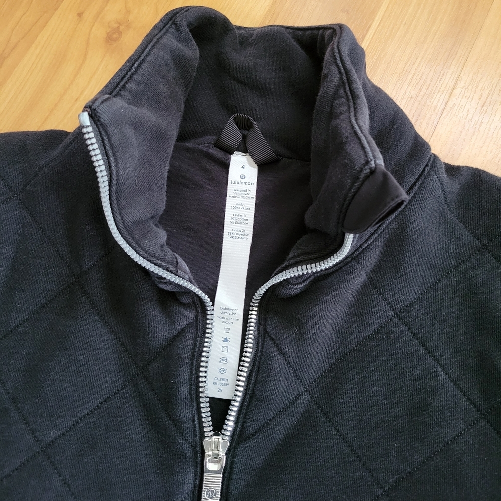Lululemon Insulated Lined Zip Bomber 4 Pullover Quilted Black - Picture 9 of 11